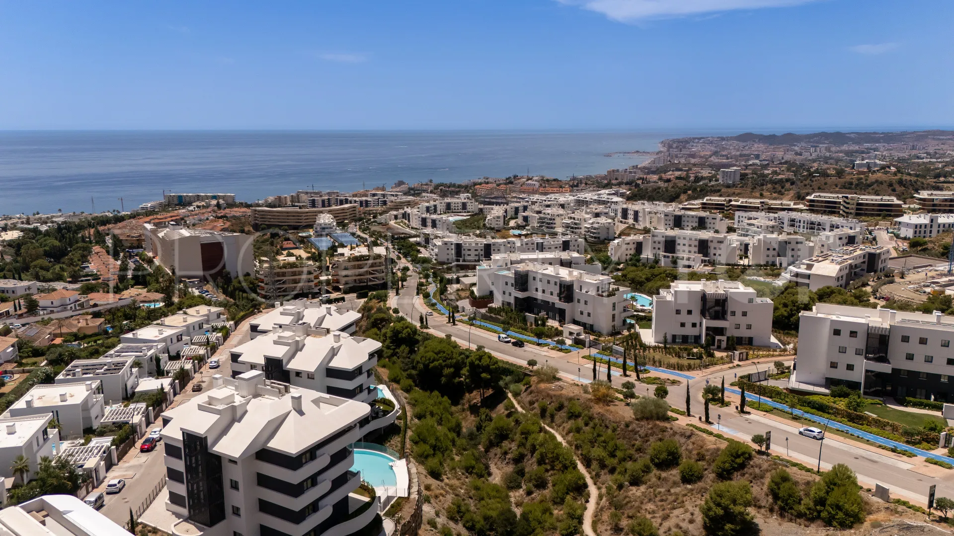 Comprar apartamento con 3 dormitorios en El Higueron