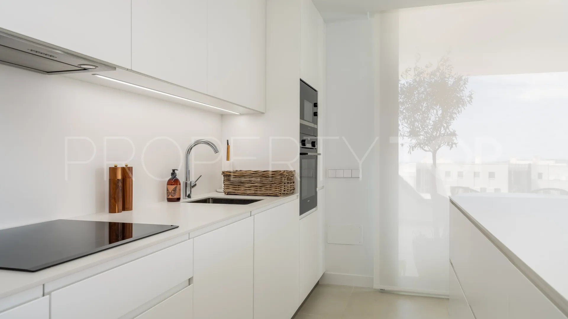 Comprar apartamento con 3 dormitorios en El Higueron