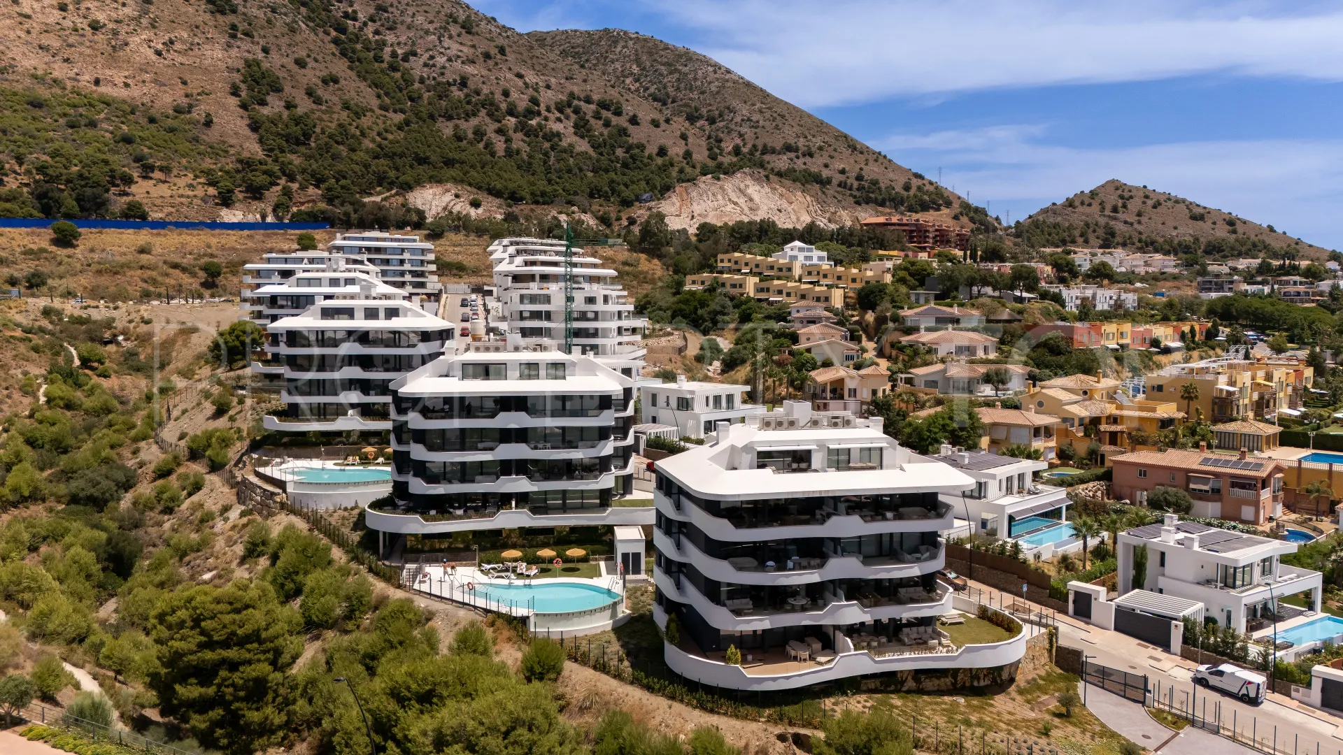 Comprar apartamento con 3 dormitorios en El Higueron