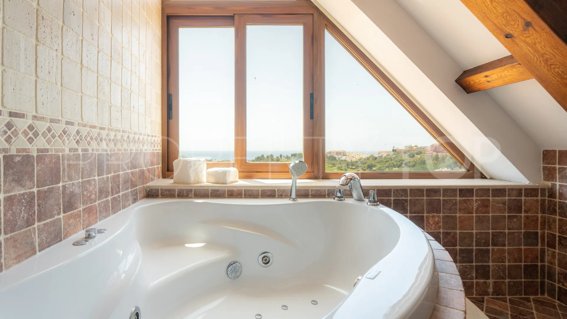 Torrequebrada 3 bedrooms penthouse for sale