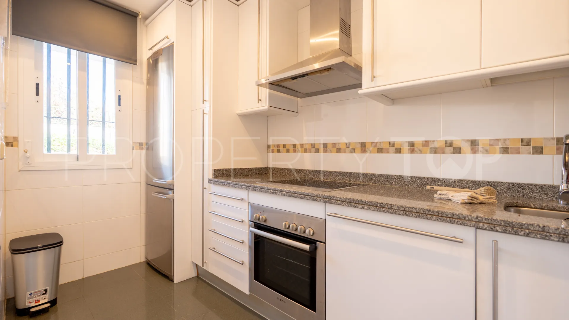 For sale ground floor apartment in Calanova Golf