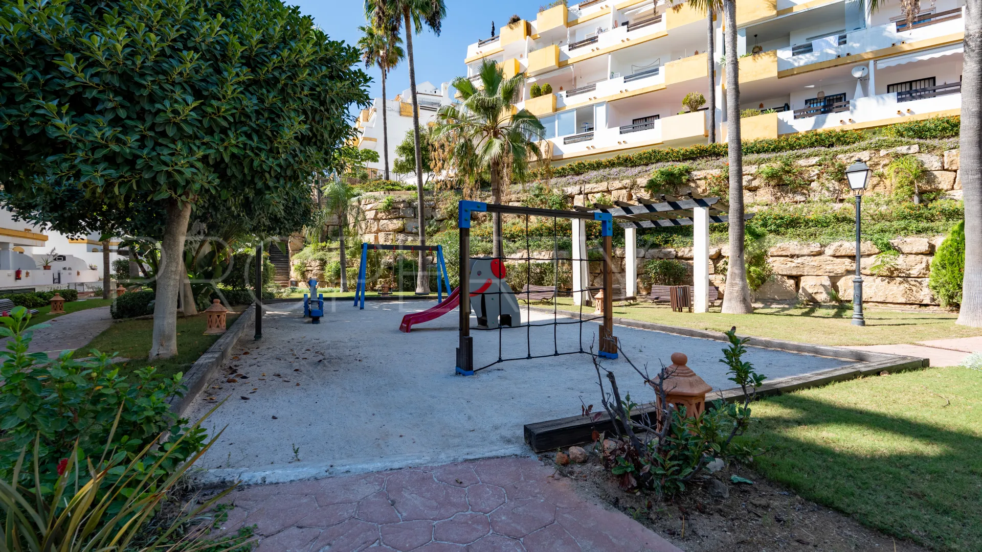 For sale ground floor apartment in Calanova Golf