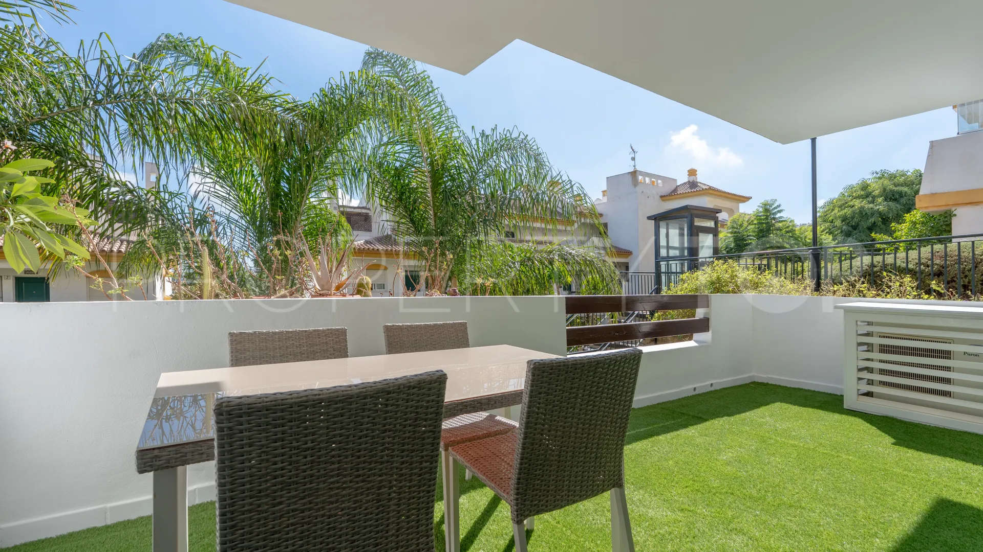 For sale ground floor apartment in Calanova Golf