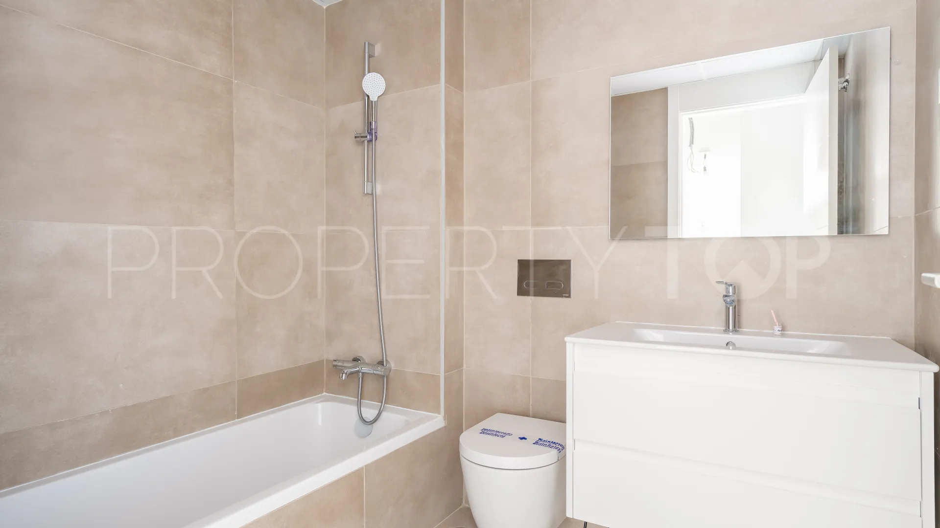 For sale Los Alamos apartment