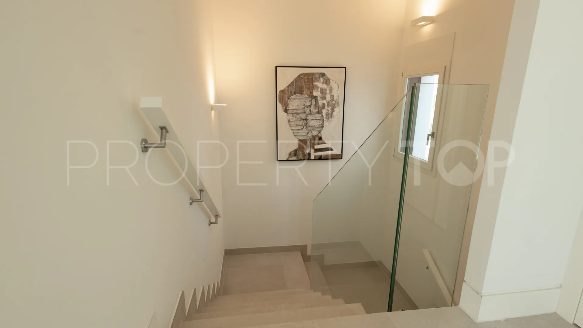 For sale duplex penthouse in Marbella Golden Mile with 3 bedrooms