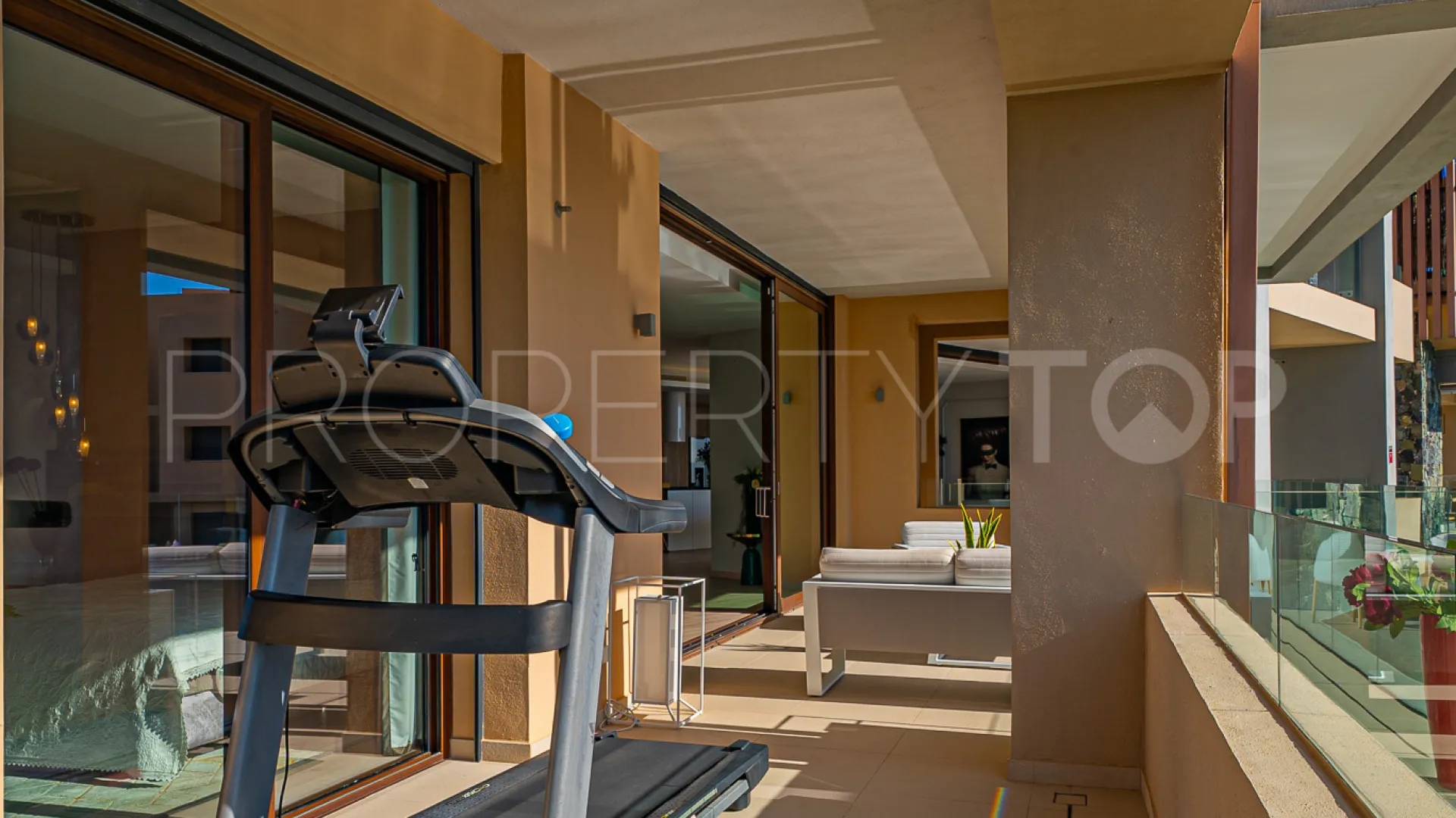Buy apartment with 4 bedrooms in Real de La Quinta