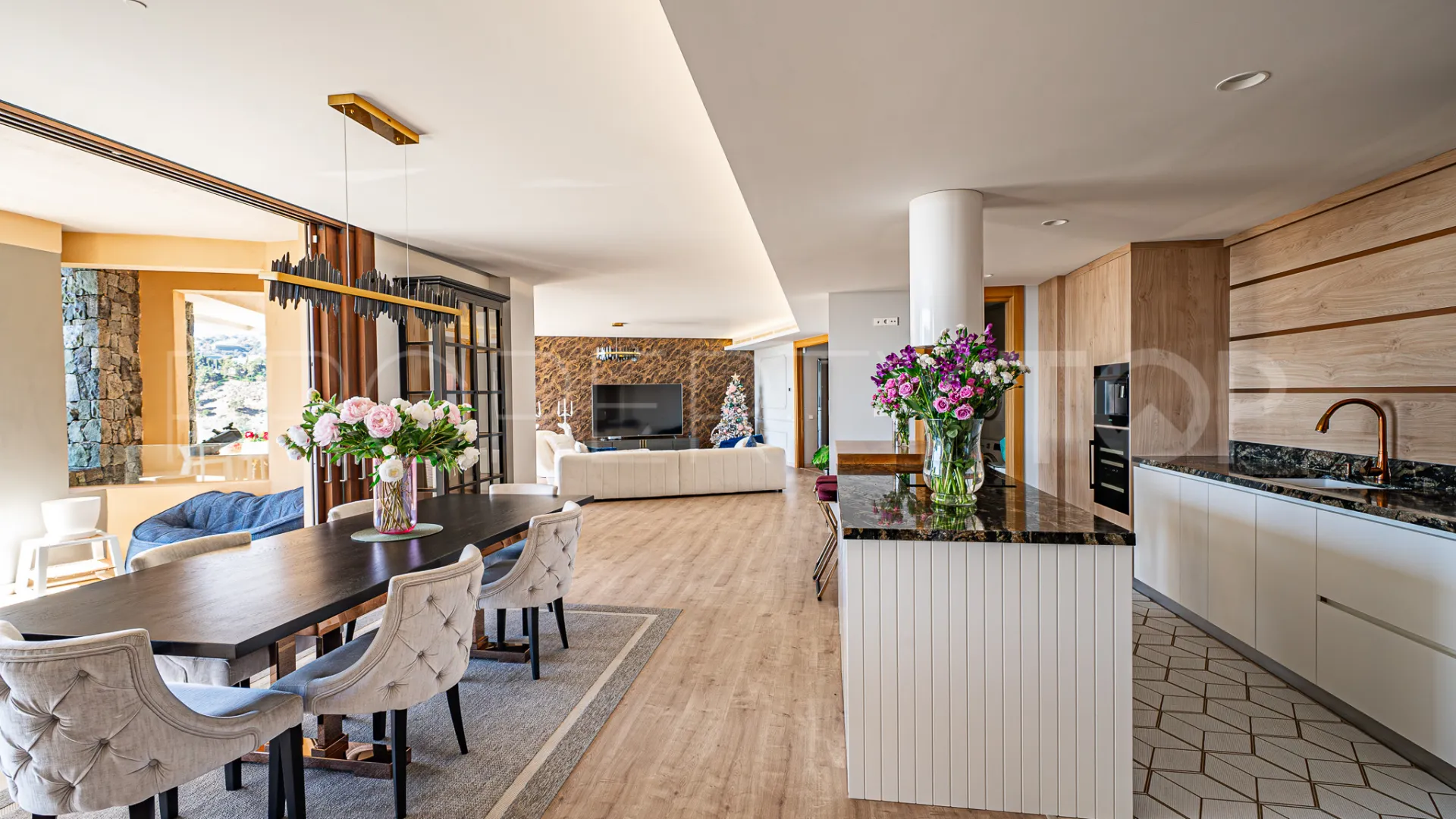 Buy apartment with 4 bedrooms in Real de La Quinta
