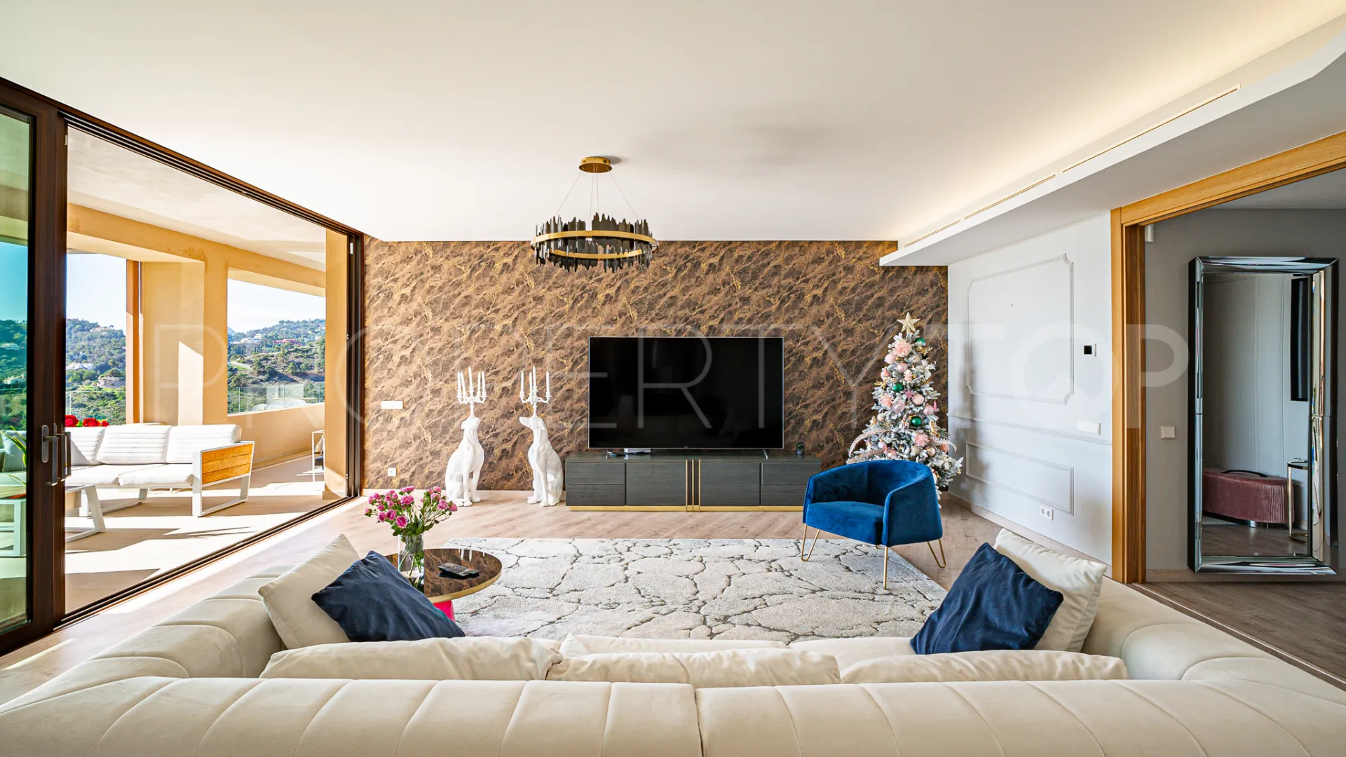 Buy apartment with 4 bedrooms in Real de La Quinta