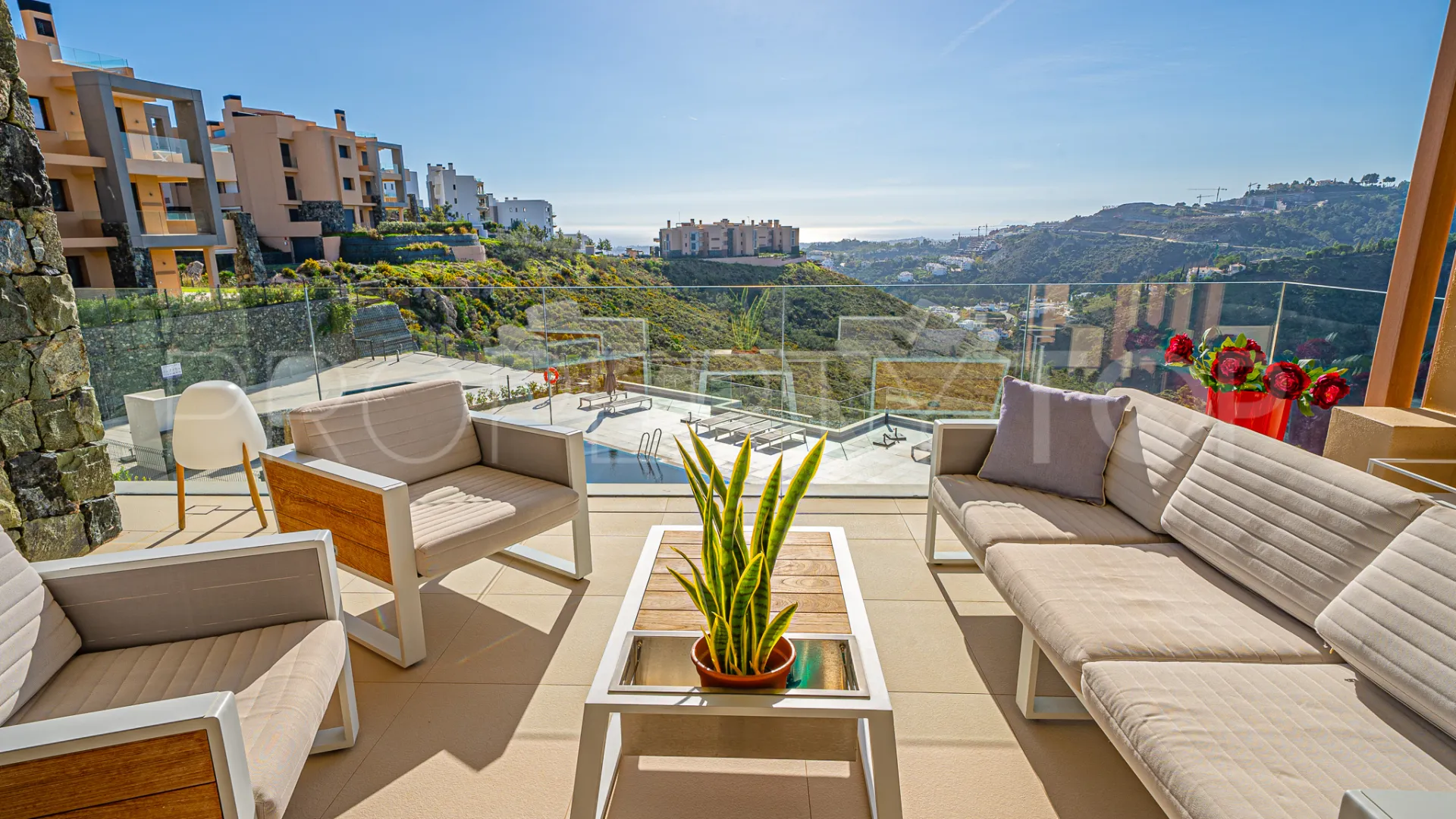 Buy apartment with 4 bedrooms in Real de La Quinta
