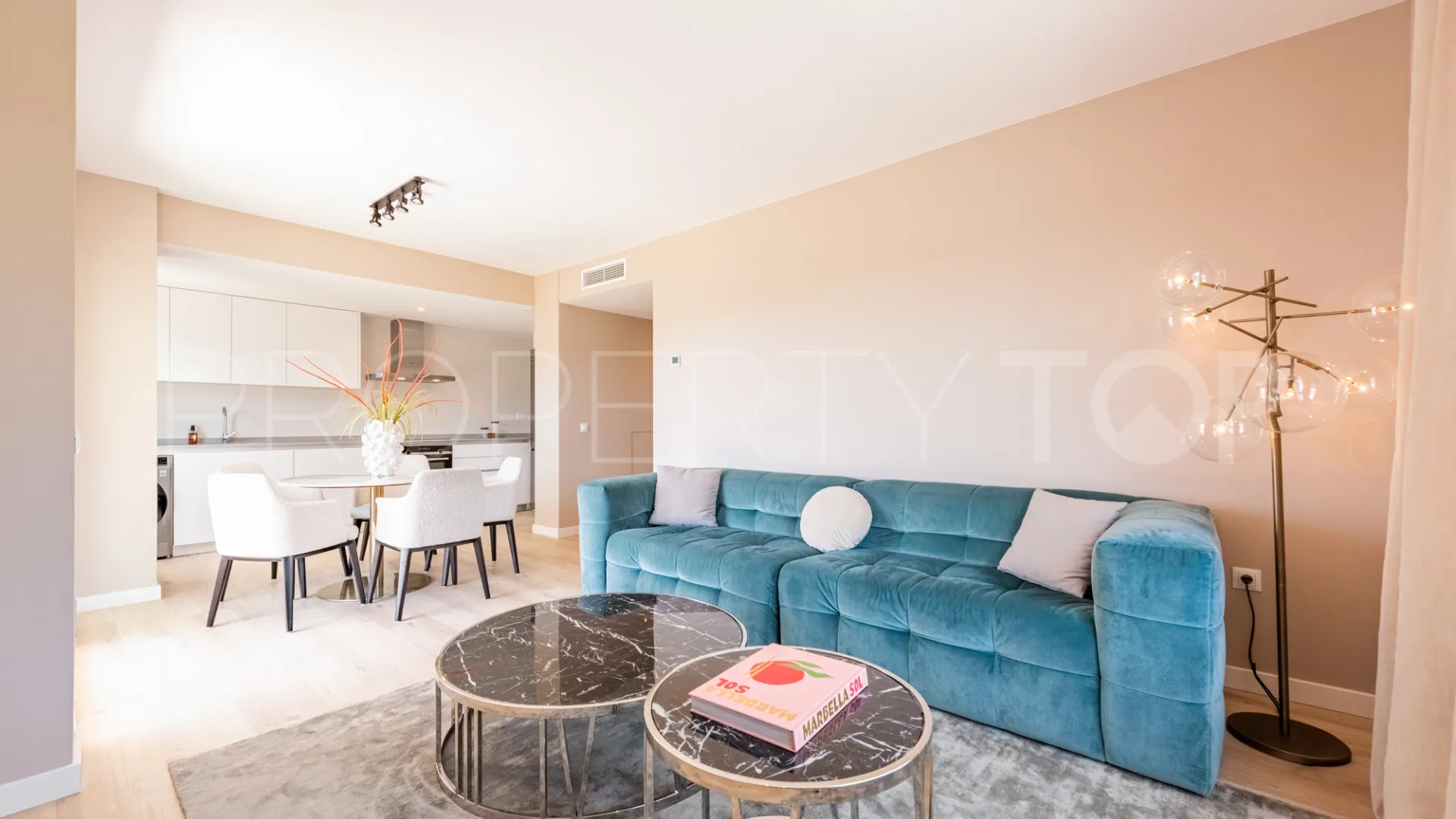 For sale 3 bedrooms apartment in Nueva Andalucia