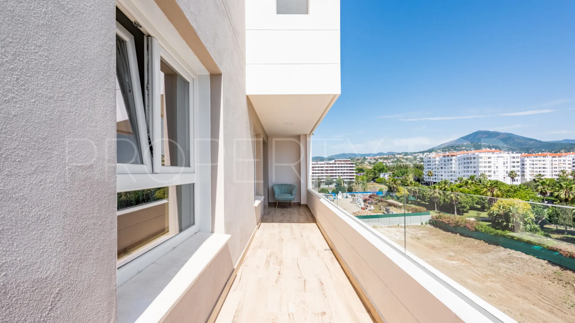 For sale 3 bedrooms apartment in Nueva Andalucia