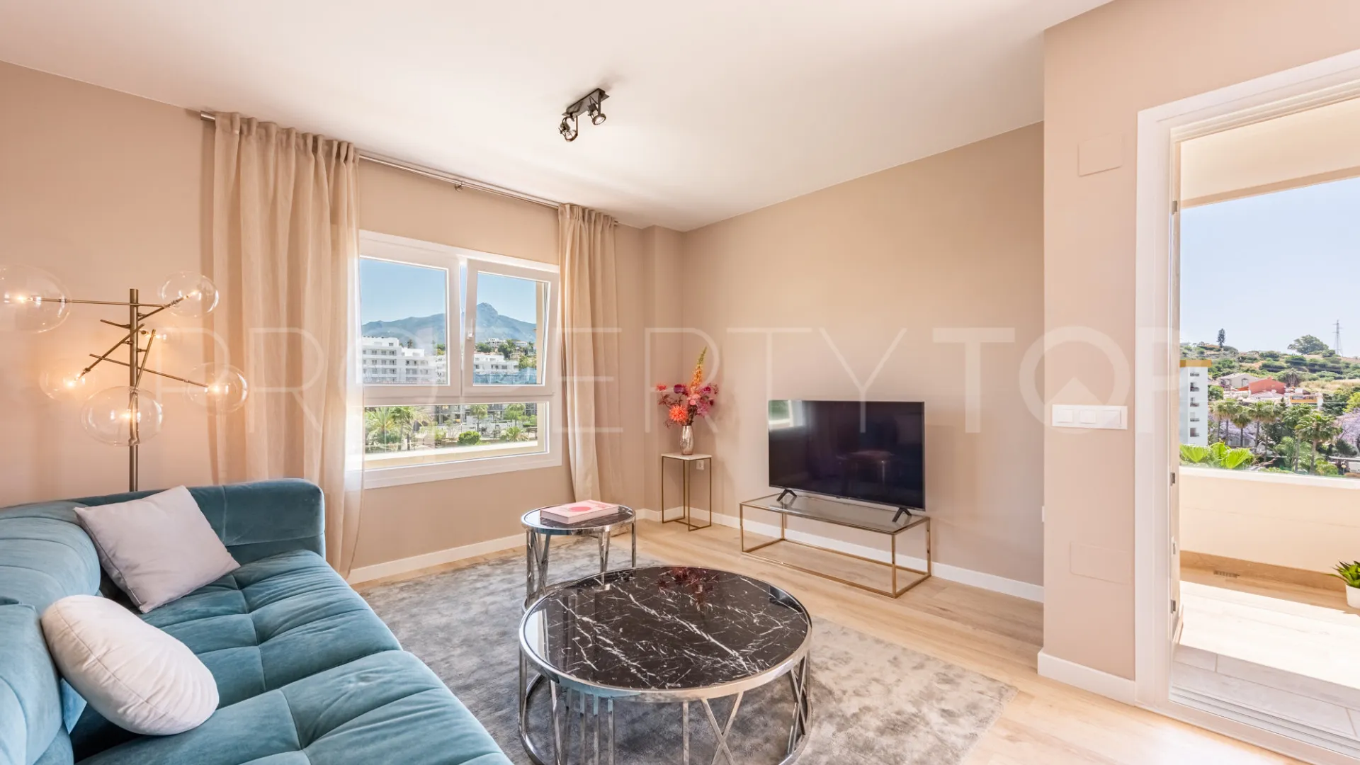 For sale 3 bedrooms apartment in Nueva Andalucia