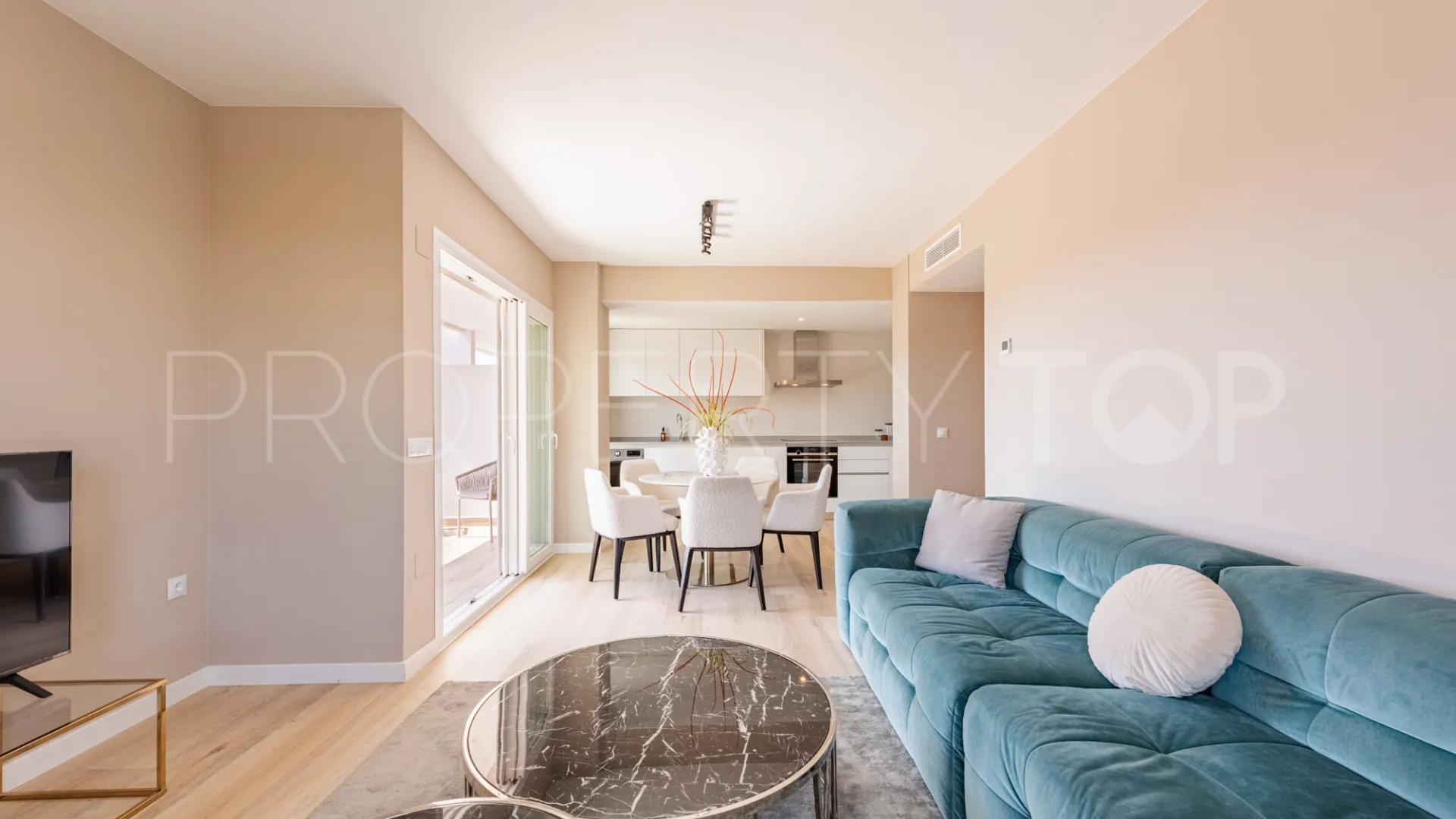For sale 3 bedrooms apartment in Nueva Andalucia