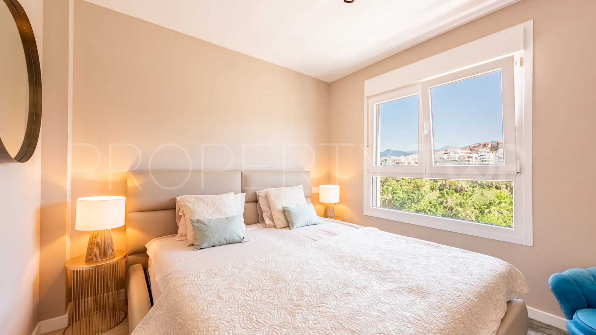 For sale 3 bedrooms apartment in Nueva Andalucia