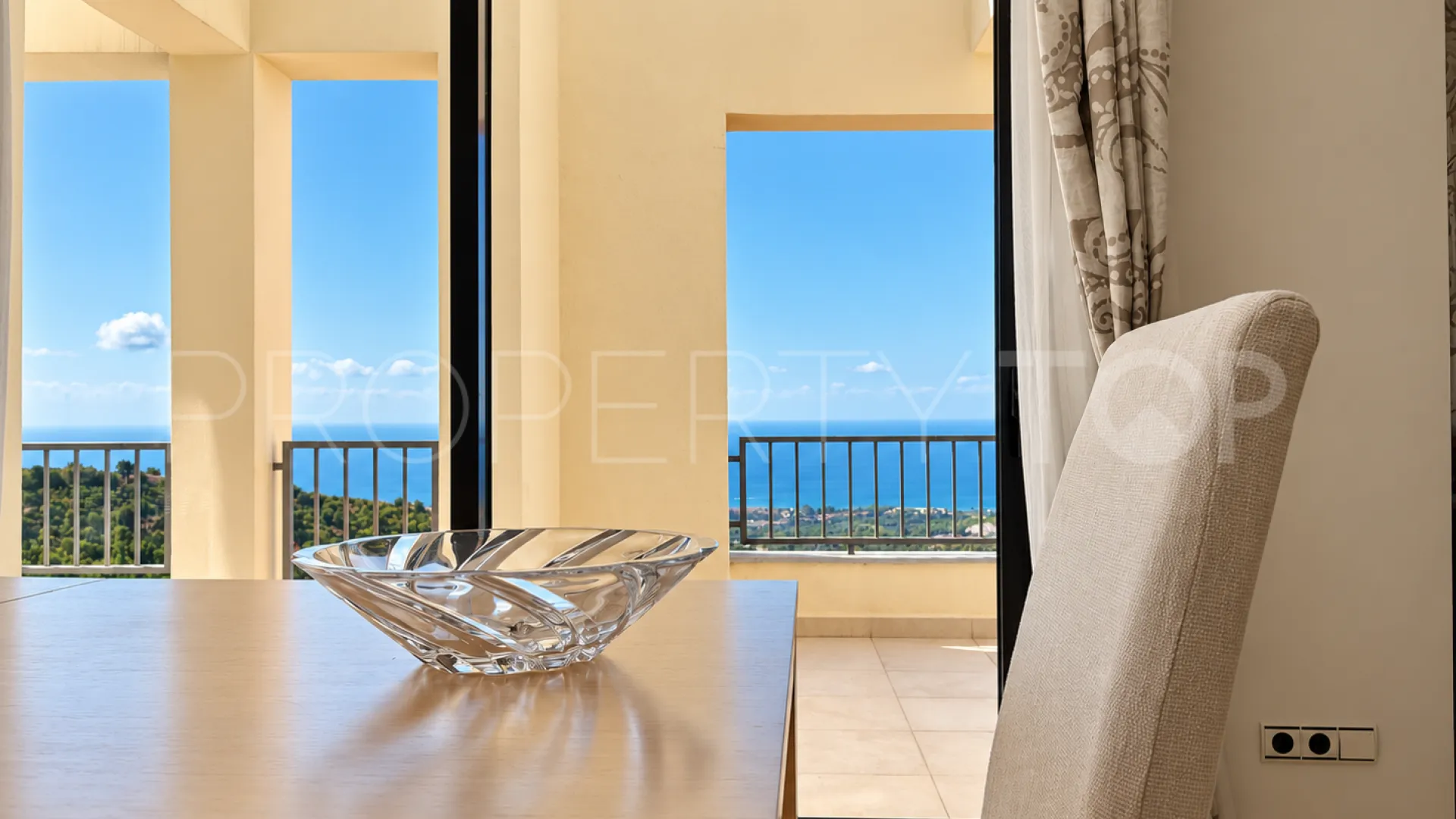 Ático en venta en Los Altos de los Monteros