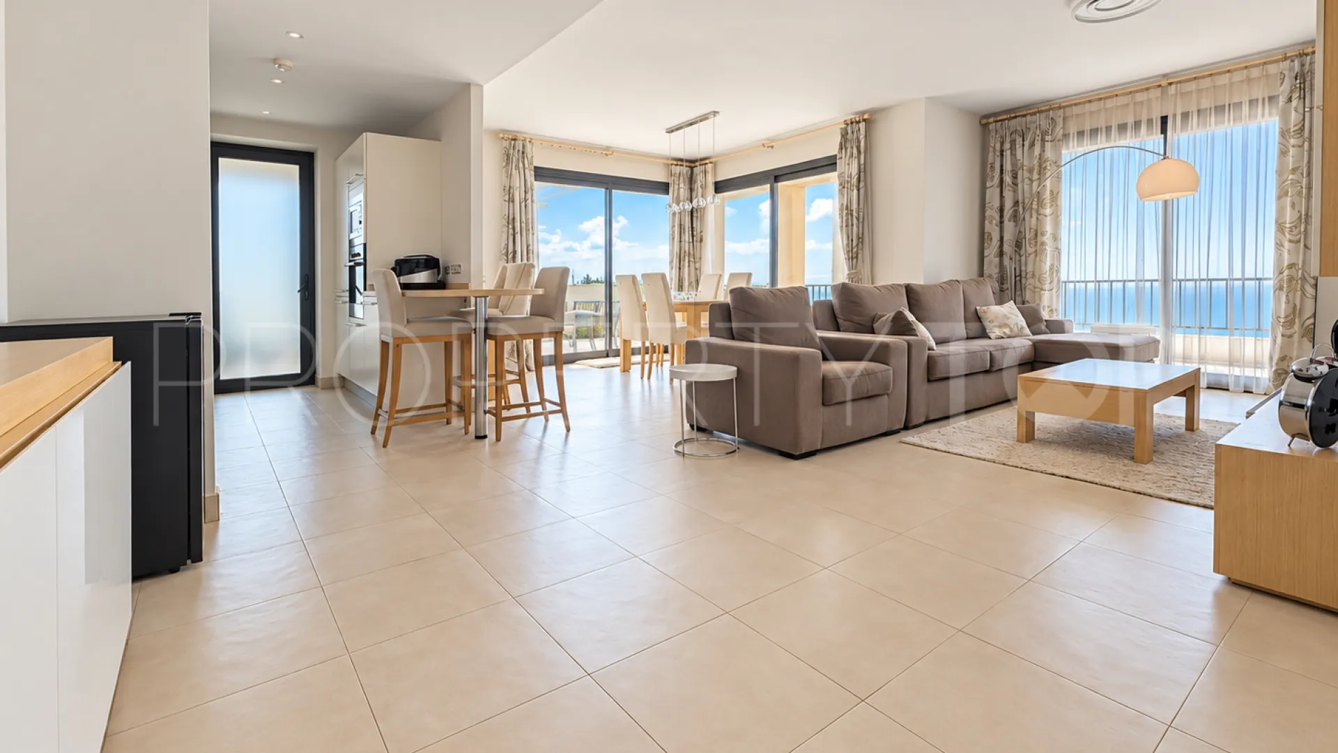 Ático en venta en Los Altos de los Monteros