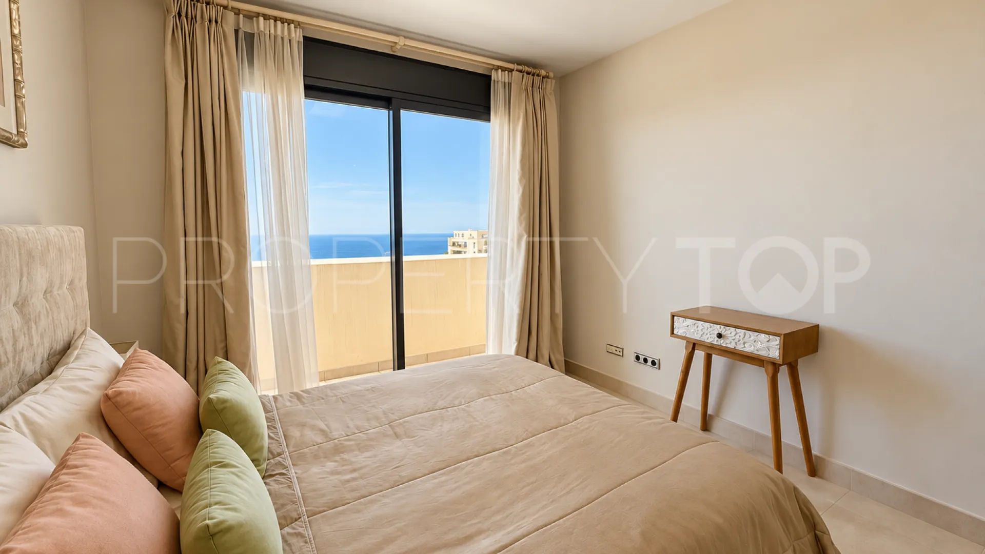Ático en venta en Los Altos de los Monteros