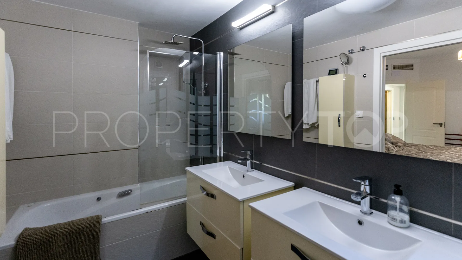3 bedrooms Benalmadena Costa apartment for sale