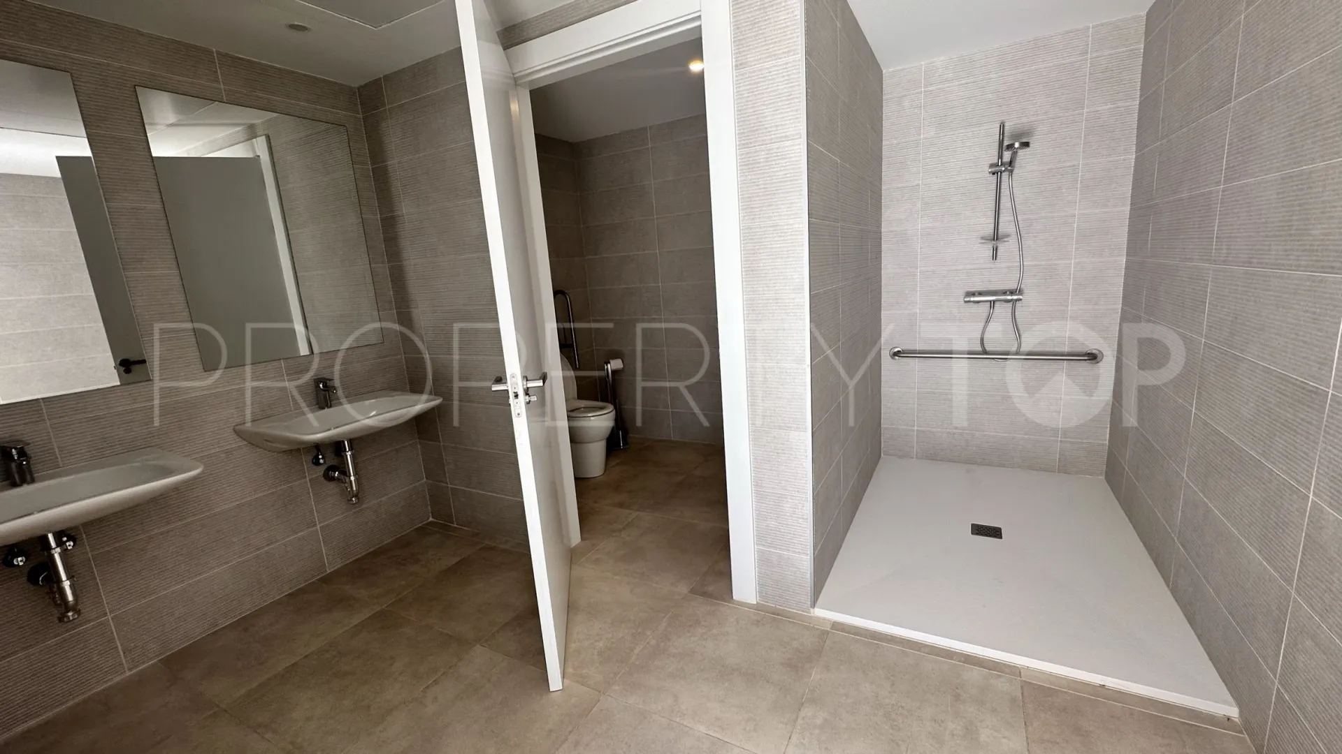Apartamento en venta de 2 dormitorios en Selwo