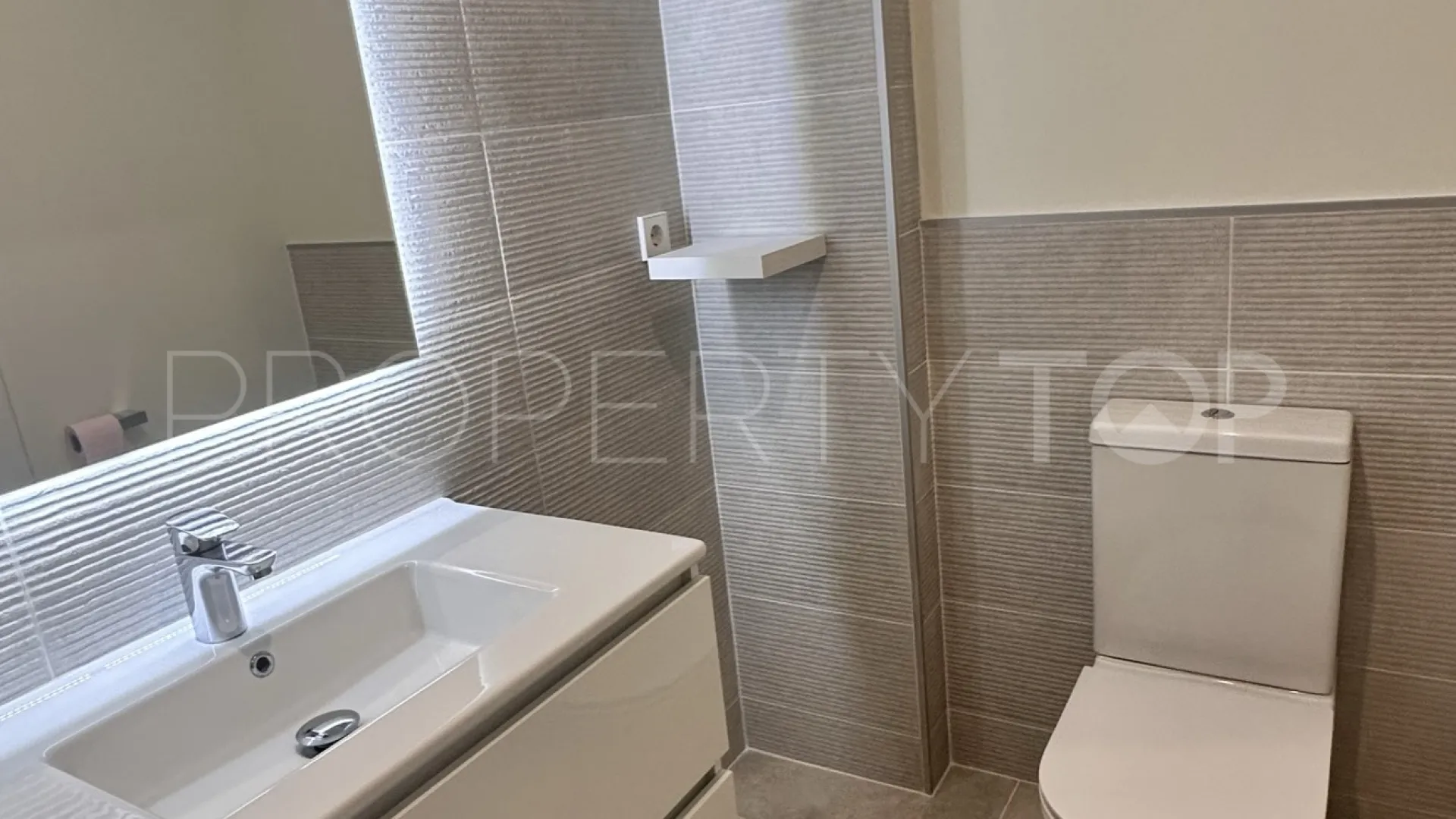 Apartamento en venta de 2 dormitorios en Selwo