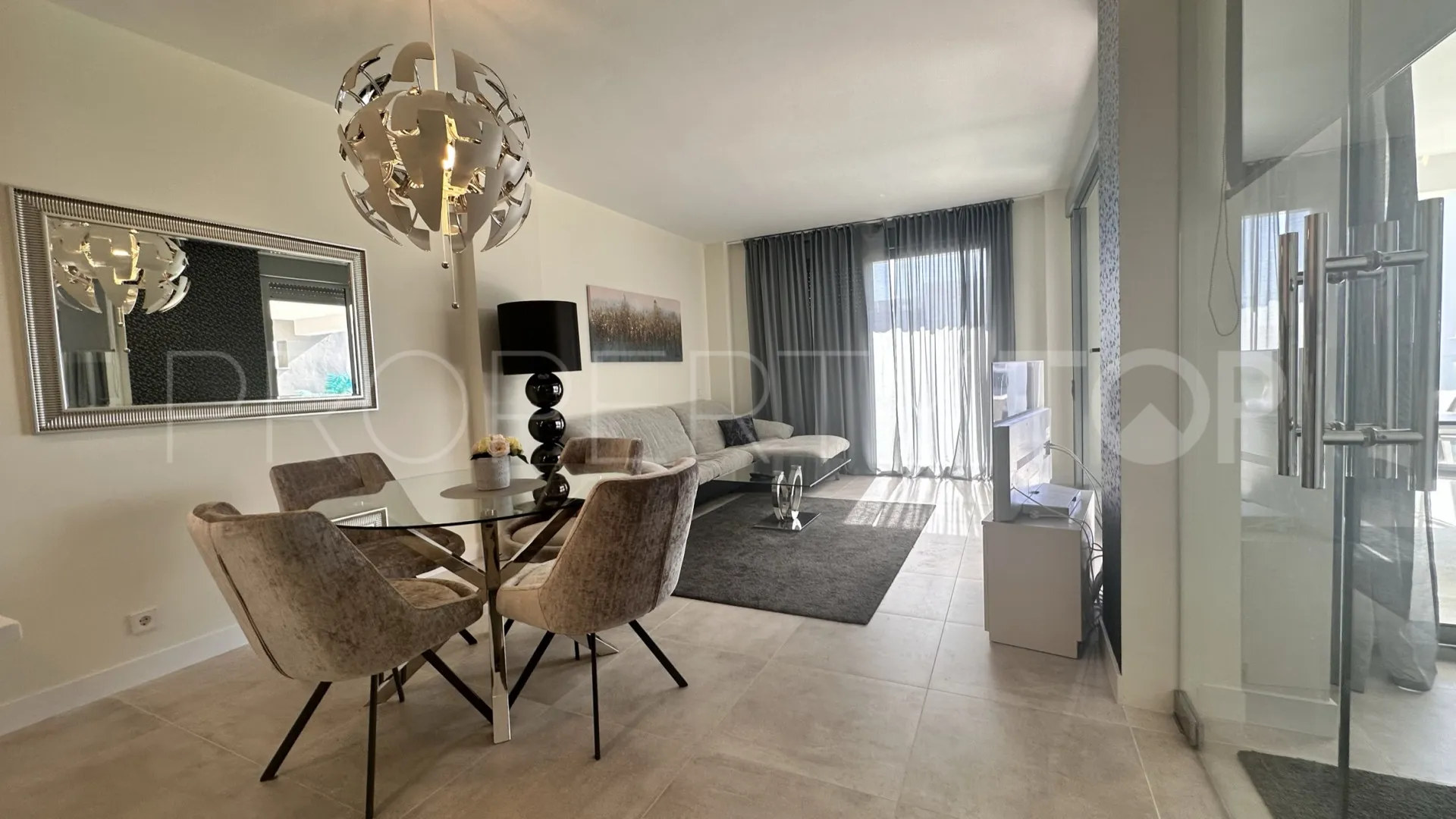 Apartamento en venta de 2 dormitorios en Selwo