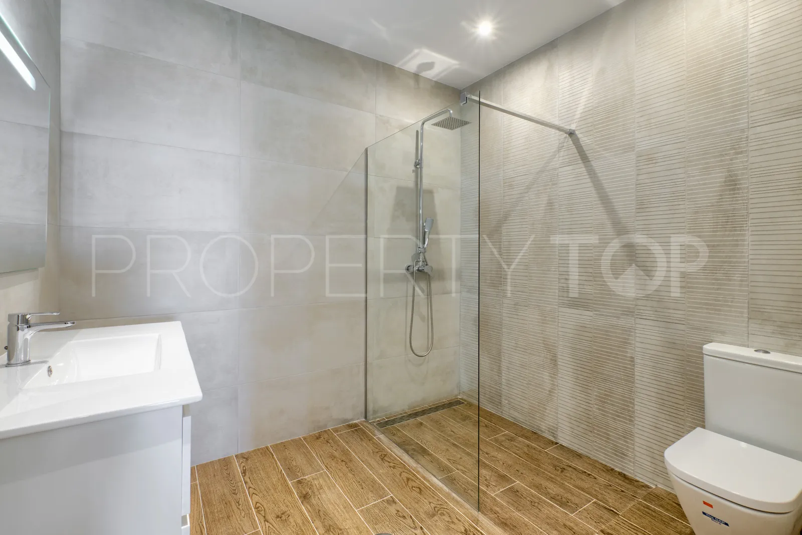 3 bedrooms penthouse in Estepona for sale