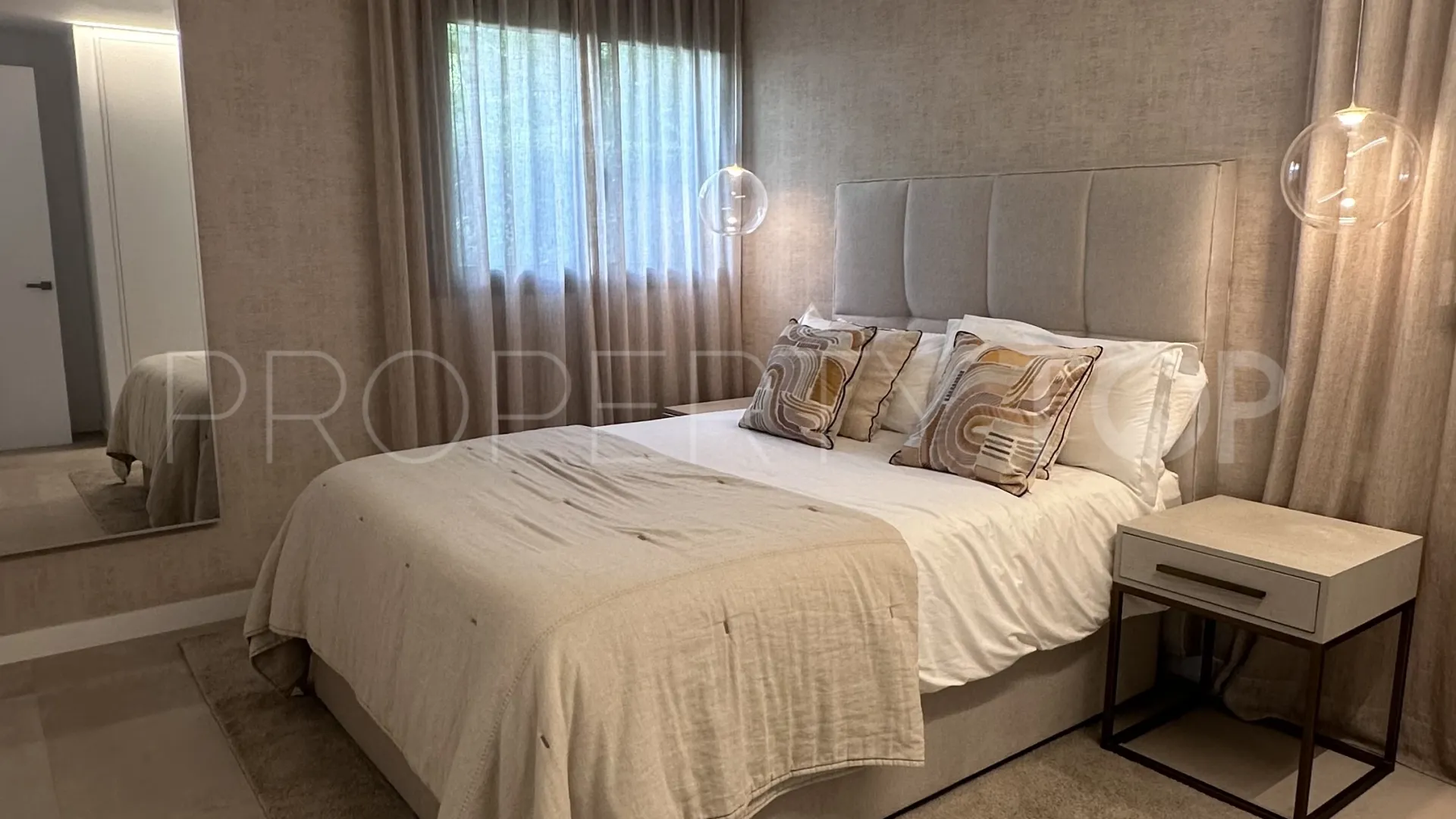 Villa for sale in Marbella - Puerto Banus