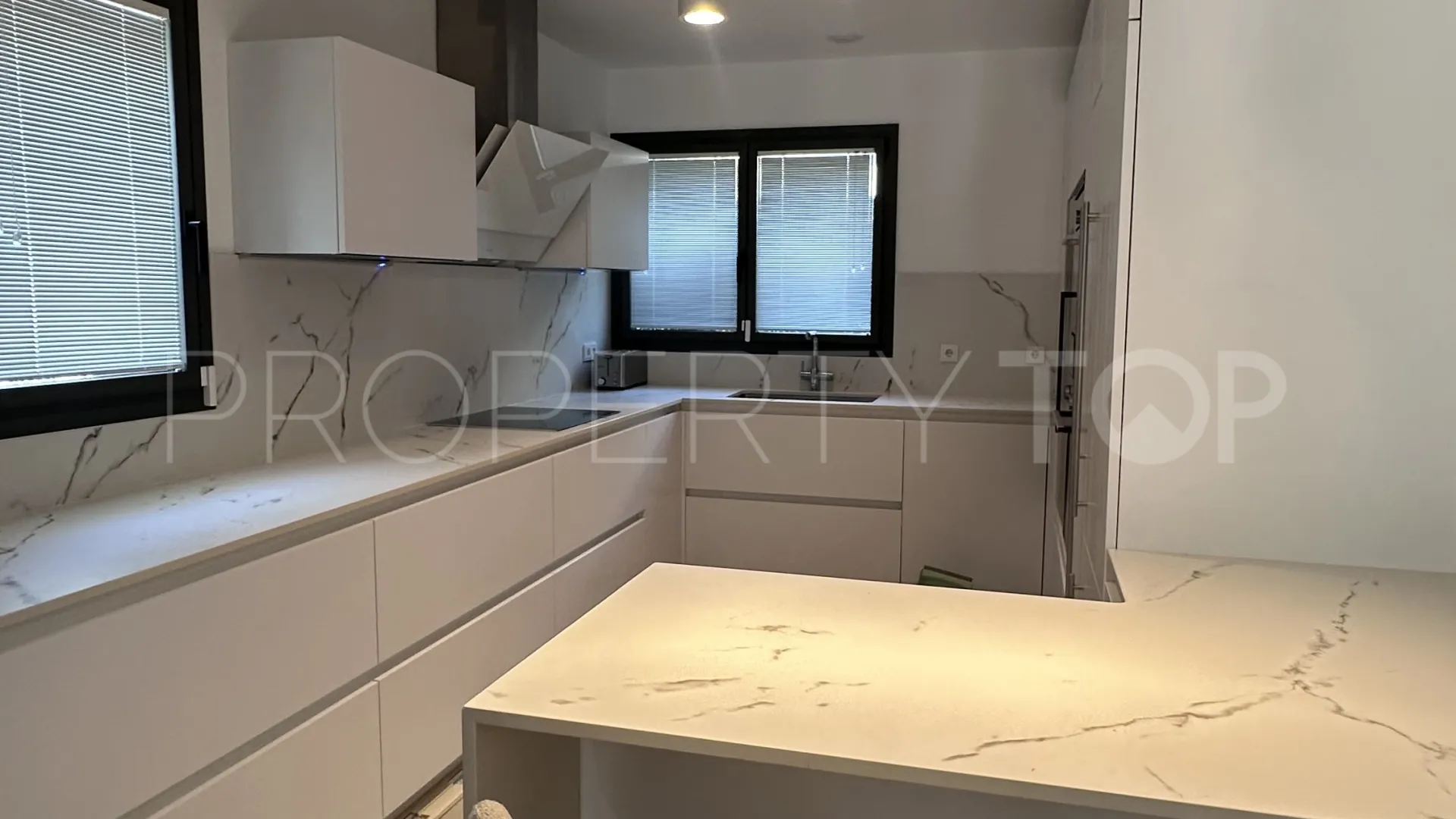 Villa for sale in Marbella - Puerto Banus