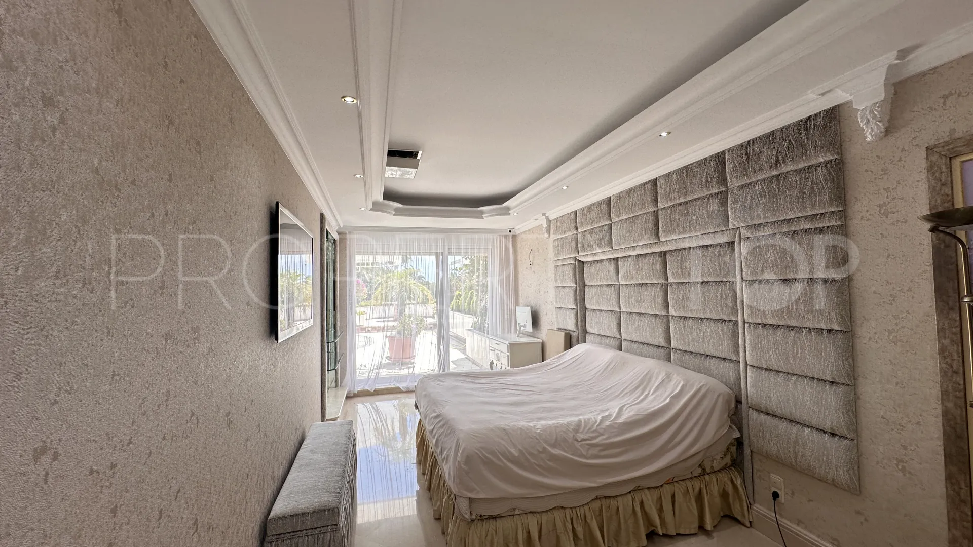 For sale apartment in Marbella - Puerto Banus