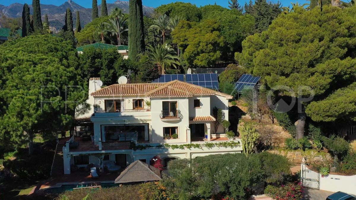 Rio Real villa for sale