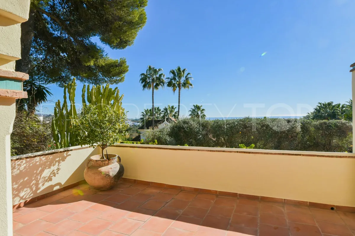 Rio Real villa for sale