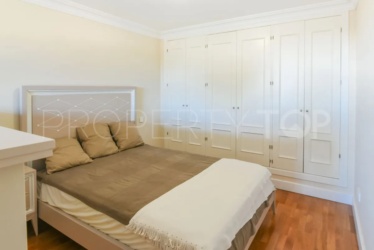 Rio Real villa for sale