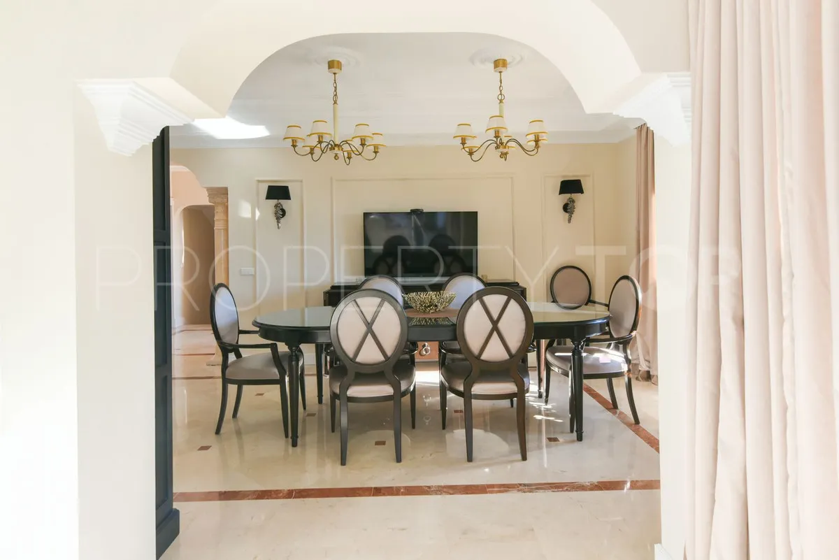 Rio Real villa for sale