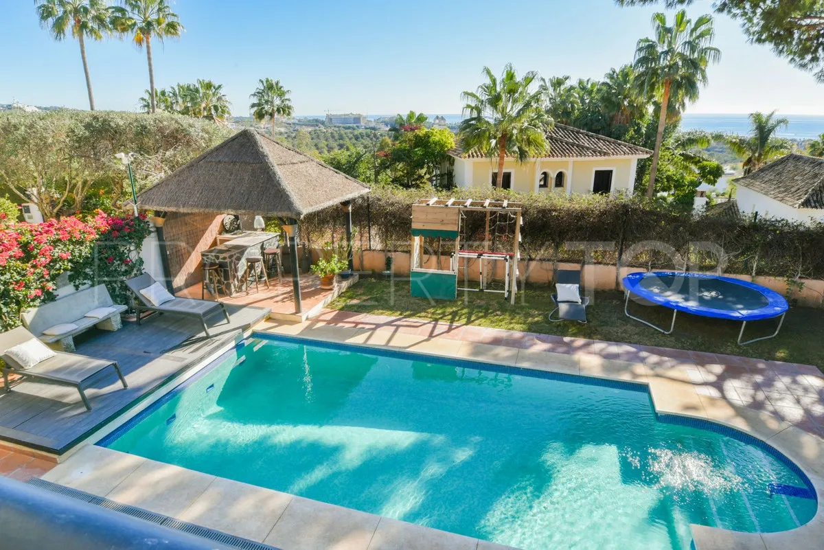 Rio Real villa for sale