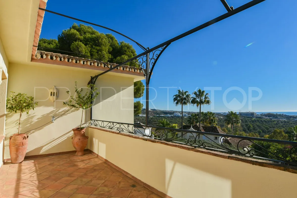 Rio Real villa for sale