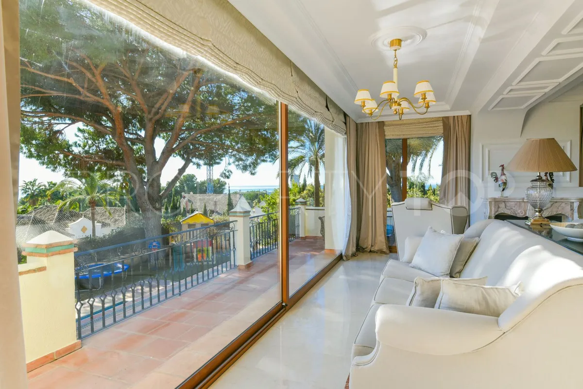Rio Real villa for sale