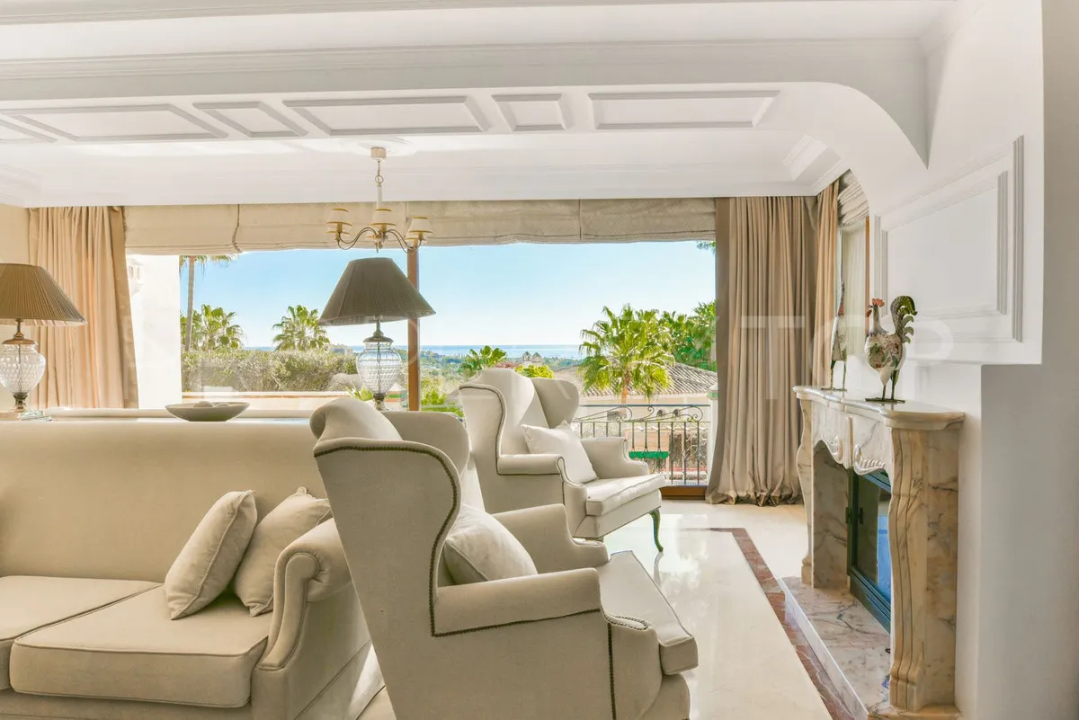 Rio Real villa for sale
