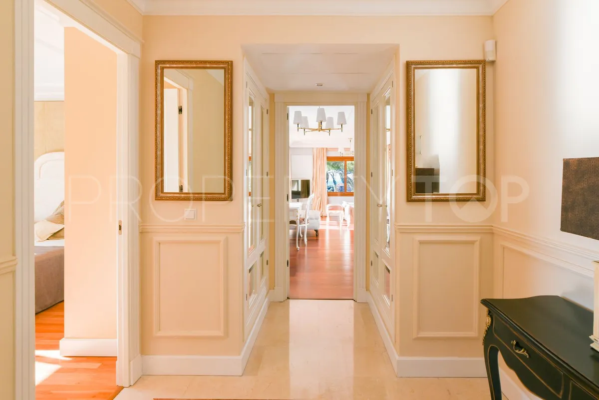 Rio Real villa for sale