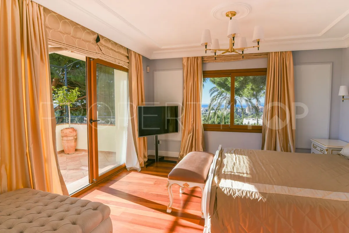 Rio Real villa for sale