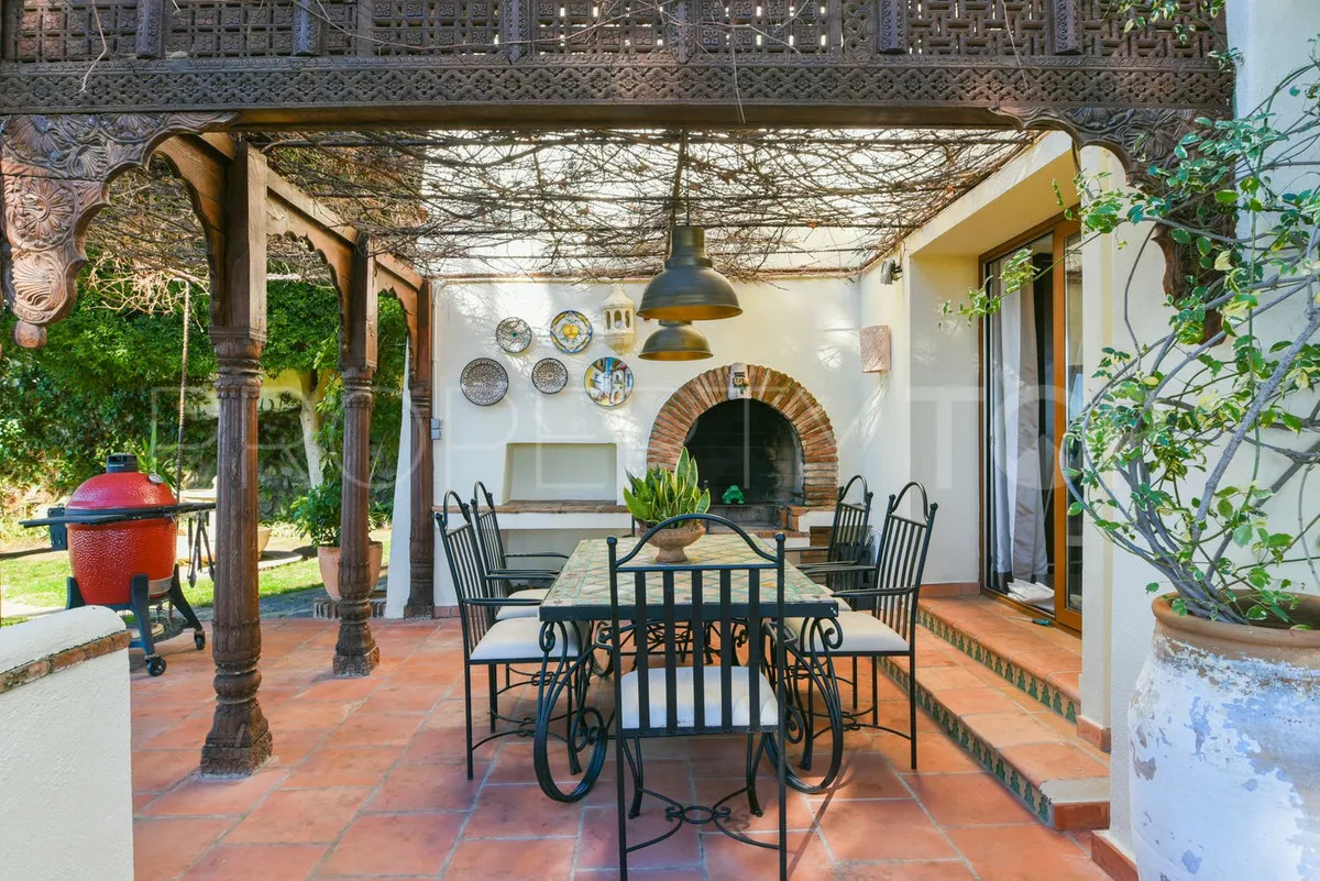 Rio Real villa for sale