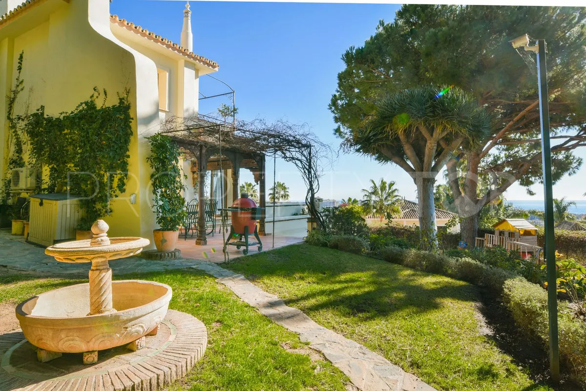 Rio Real villa for sale
