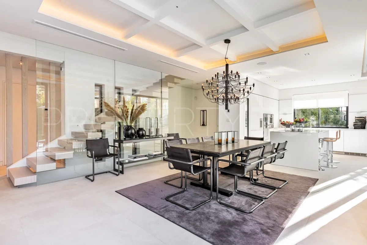 Marbella Golden Mile, villa de 5 dormitorios en venta