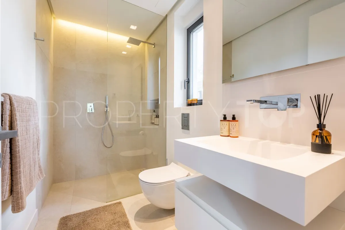 Marbella Golden Mile, villa de 5 dormitorios en venta