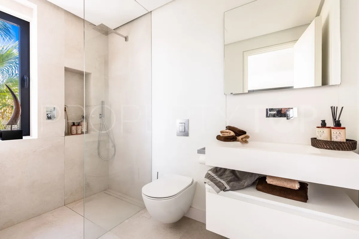 Marbella Golden Mile, villa de 5 dormitorios en venta