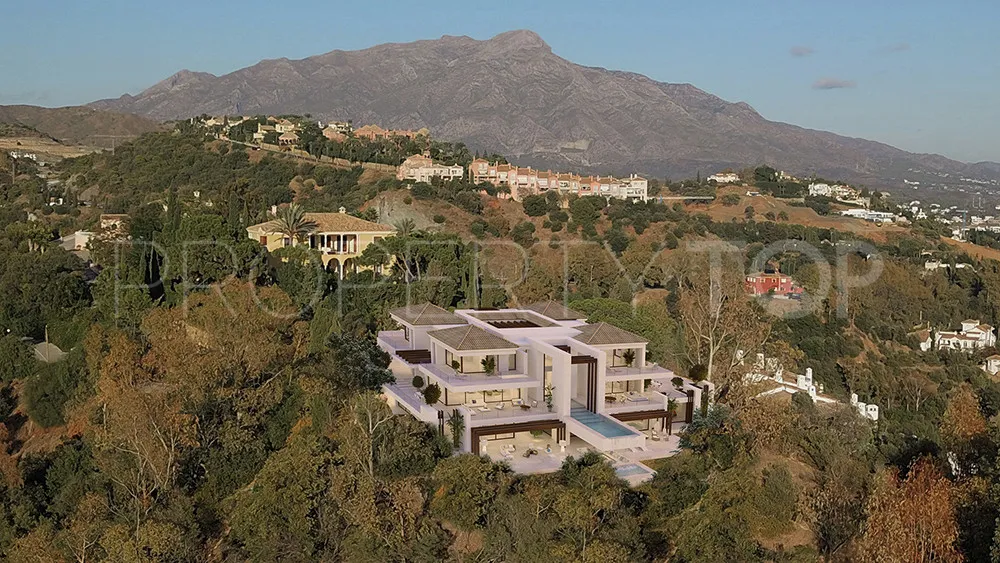 Villa a la venta de 5 dormitorios en Benahavis