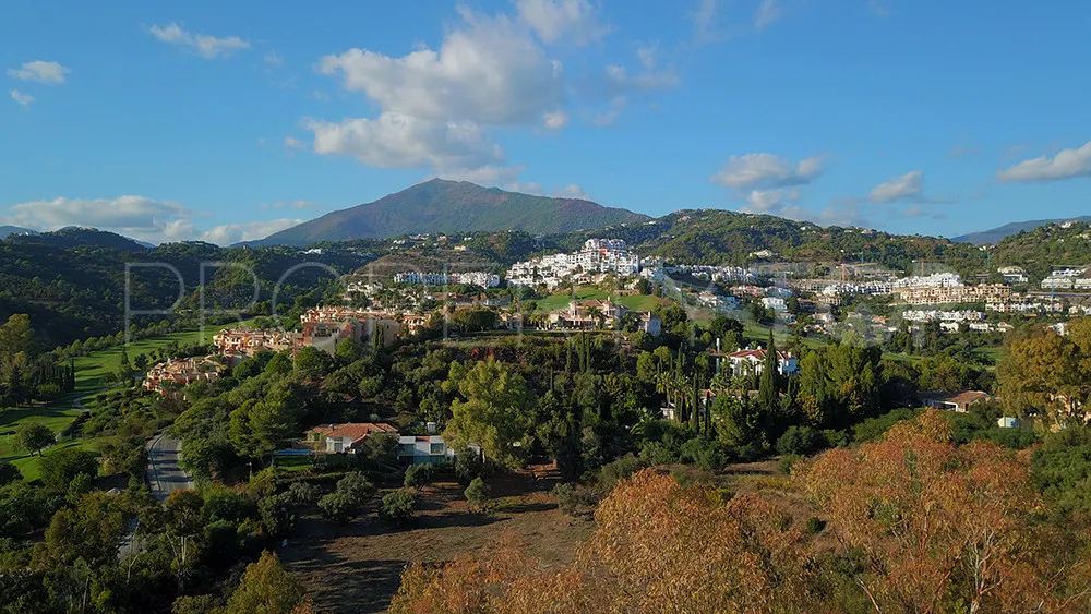 Villa a la venta de 5 dormitorios en Benahavis