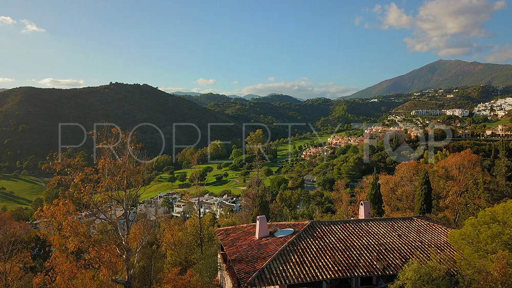 Villa a la venta de 5 dormitorios en Benahavis