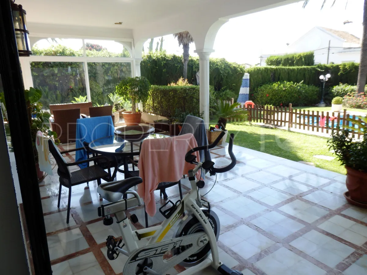 Villa en venta en Guadalmina Alta