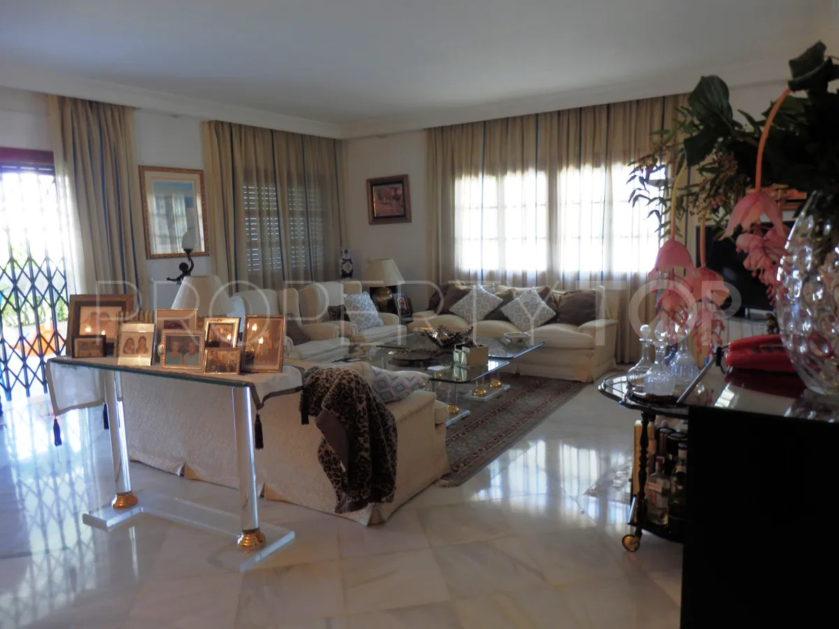 Villa en venta en Guadalmina Alta