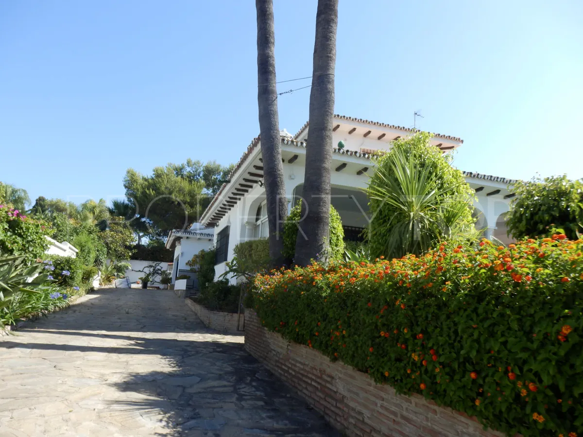 Villa en venta en Guadalmina Alta